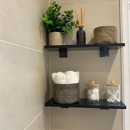 Oliva - 1 Bedroom Apartment *