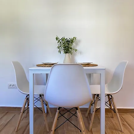 Oliva - 1 Bedroom * Μπενίτσες